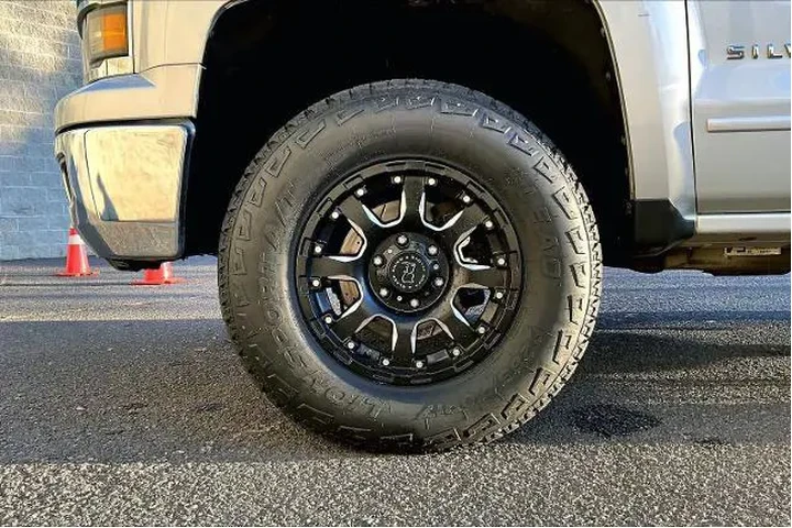 $25990 : Chevrolet Silverado 1500 201 image 8