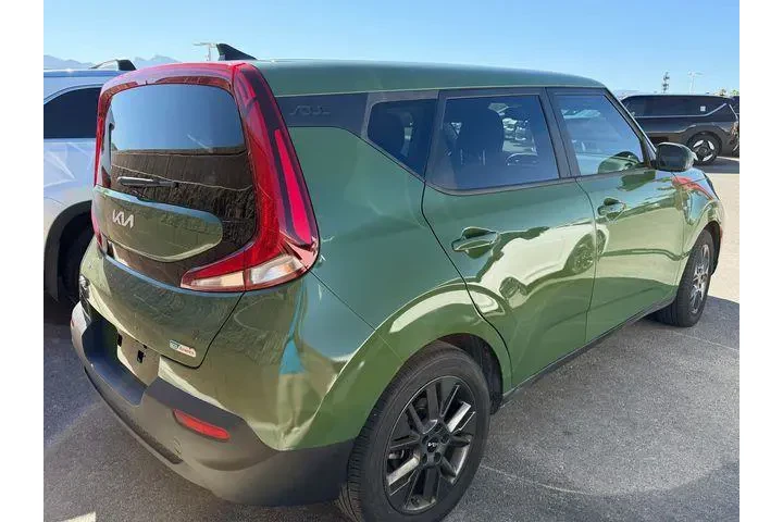 $17988 : Kia Soul 2022 EX 4dr Crossov image 4