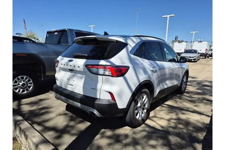 $13591 : Ford Escape 2020 SE 4dr SUV image 3