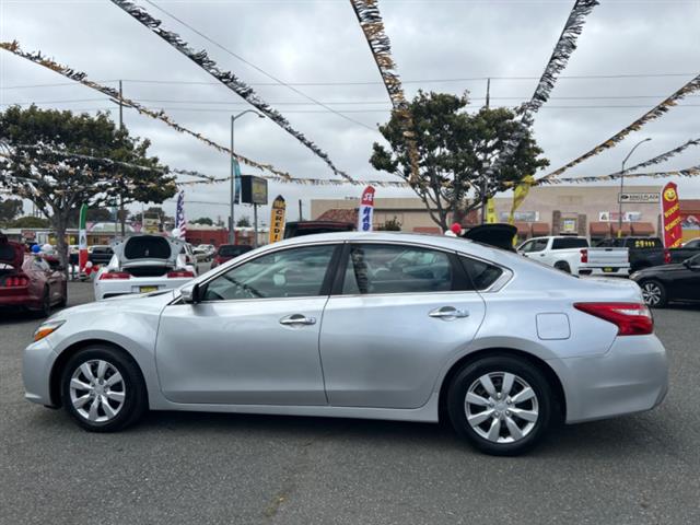 $15999 : 2017 Altima image 5