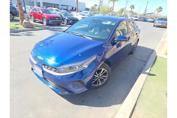 $18560 : Kia Forte 2023 LXS 4dr Sedan image 1