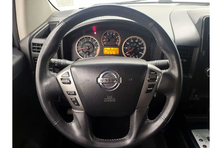 $17998 : Nissan Titan 2014 4x2 SV 4dr image 10