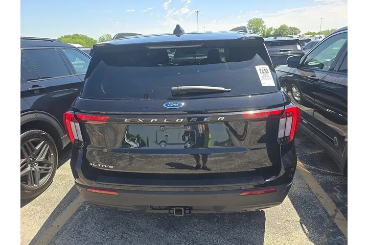$31898 : Ford Explorer 2025 Active 4d image 5