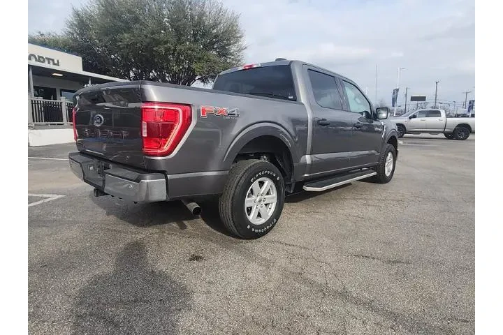 $35997 : Ford F-150 2021 4x4 XLT 4dr image 3