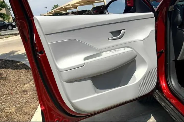 $22453 : Hyundai KONA 2025 SE 4dr Cro image 10