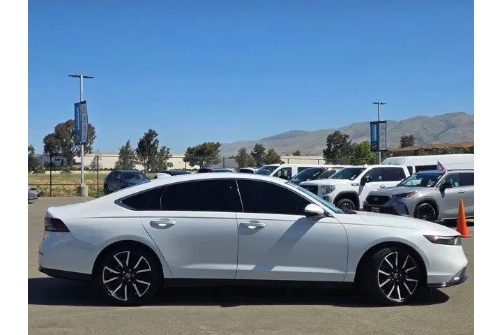 $33588 : Honda Accord Hybrid 2025 Tou image 8