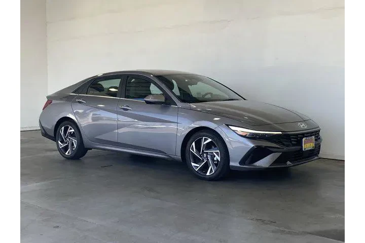 $22991 : Hyundai ELANTRA 2024 SEL 4dr image 4