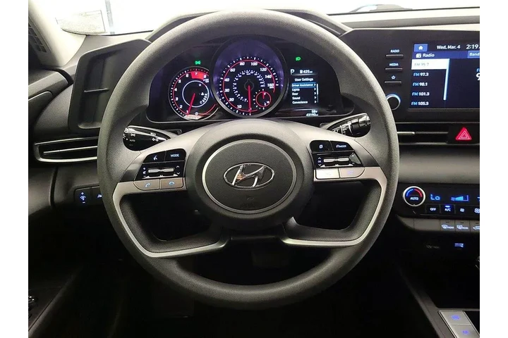 $19998 : Hyundai ELANTRA 2023 SEL 4dr image 10