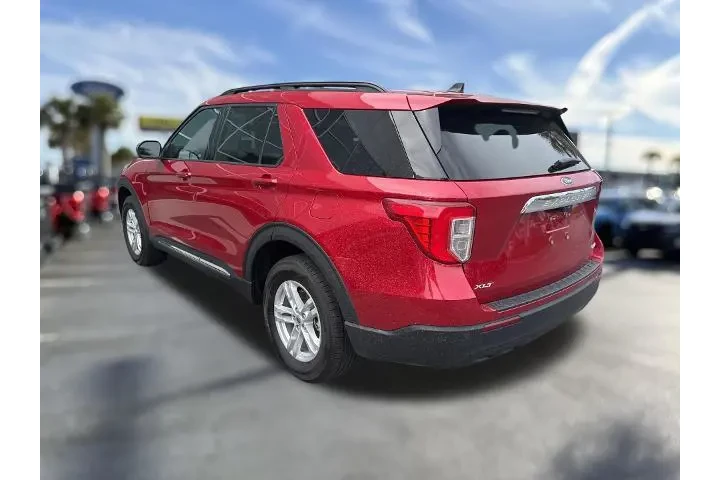 $33114 : Ford Explorer 2023 AWD XLT 4 image 6