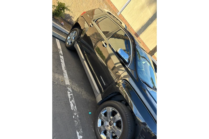 $2300 : Terrain gmc image 3