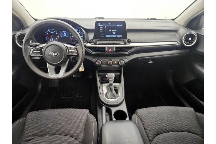 $13998 : Kia Forte 2021 LXS 4dr Sedan image 9