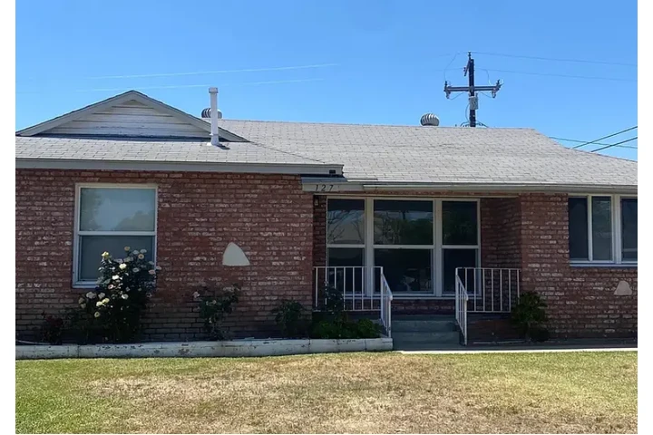 $1850 : 3B and 3 full baths include st image 1