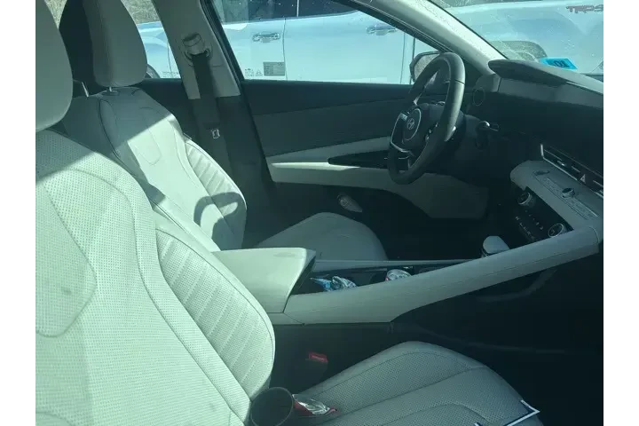 $24073 : Hyundai ELANTRA Hybrid 2025 image 5