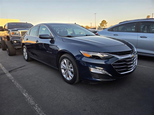 $19975 : Pre-Owned 2021 Malibu LT image 5