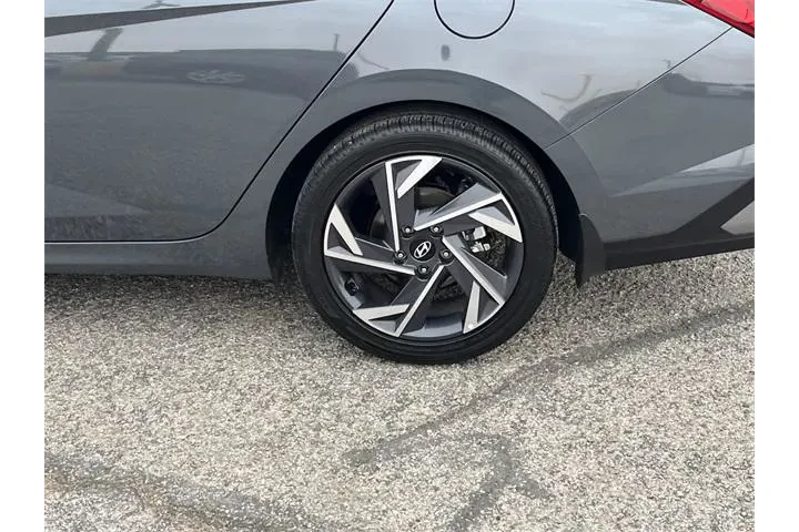 $28555 : Hyundai ELANTRA 2025 Limited image 5