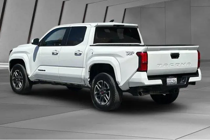 $37500 : Toyota Tacoma 2024 4x2 TRD S image 10