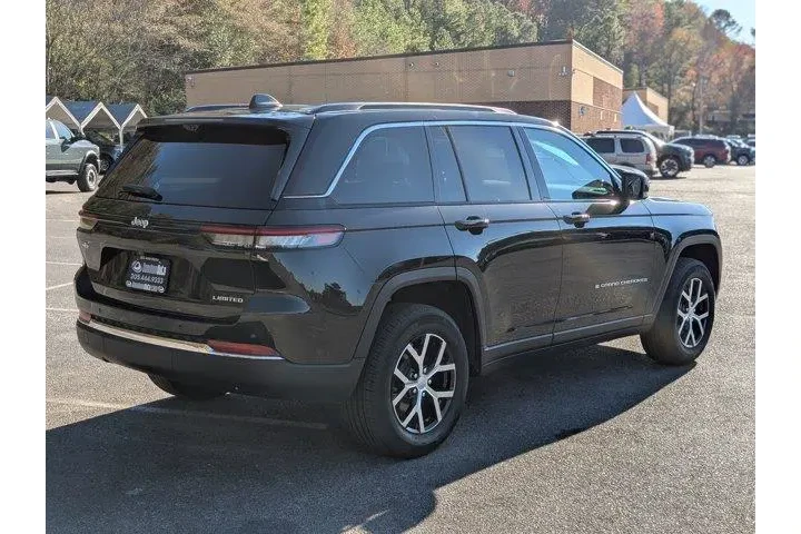 $33994 : Jeep Grand Cherokee 2024 4x2 image 9