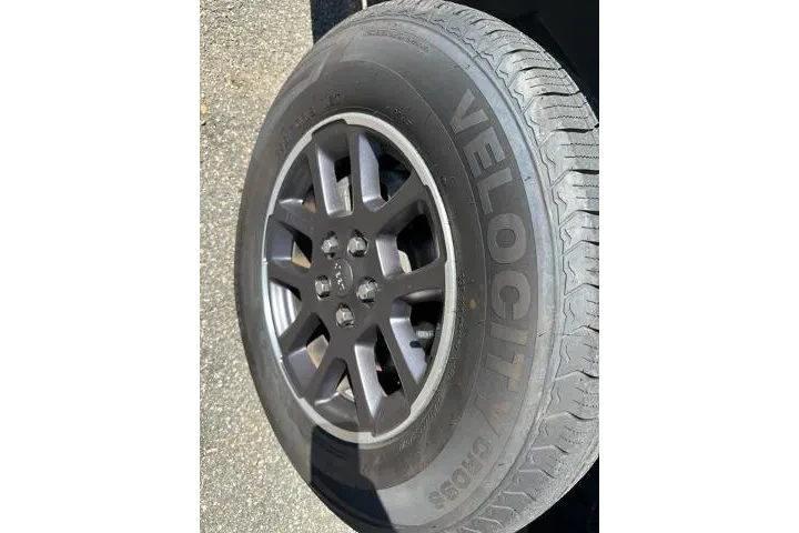 $33579 : Jeep Gladiator 2022 4x4 Over image 10