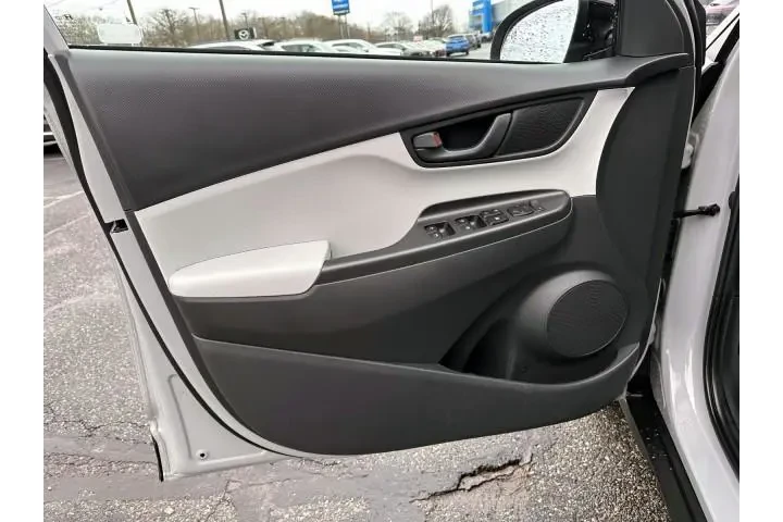 $19999 : Hyundai KONA 2023 AWD SEL 4d image 8