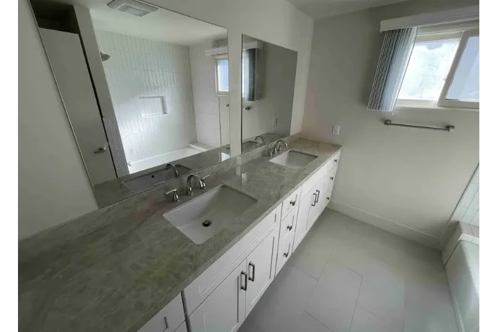 $2699 : New remodel 3bed in LA image 9