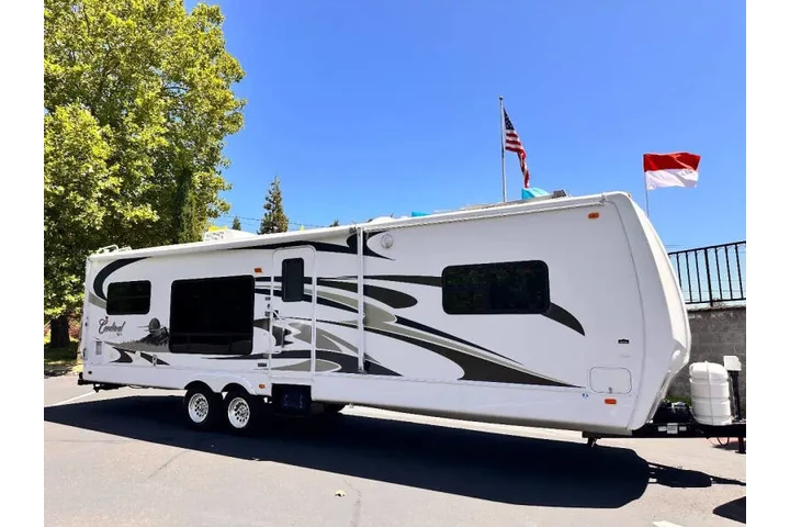 $24500 : 2008 Forest River CARDINAL LI image 4