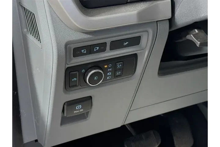 $38000 : Ford F-150 2022 4x4 XL 4dr S image 10