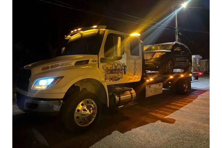 SERVICIO DE REMOLQUE DE GRÚAS image 3