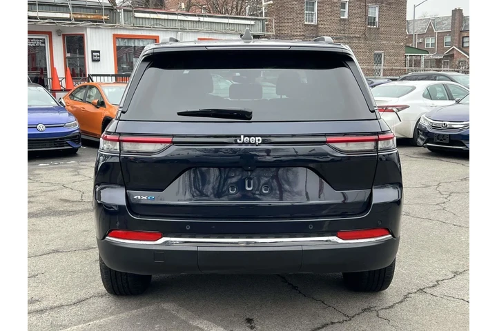 $25990 : Jeep Grand Cherokee 2024 4x4 image 6