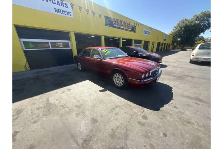 $3750 : 2001 XJ-Series XJ8L image 3