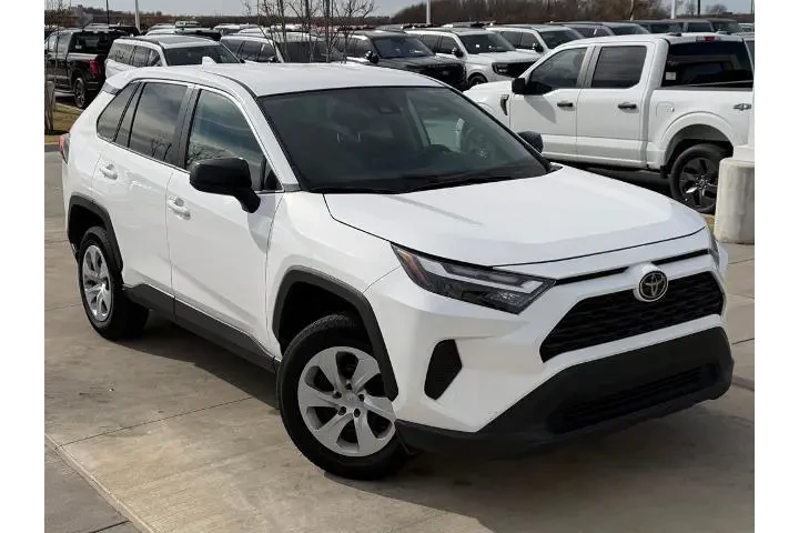 $23495 : Toyota RAV4 2024 LE 4dr SUV image 3