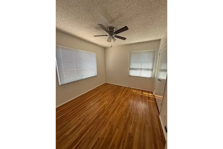 $900 : Beautiful Home...LAKEWOOD,CA image 4