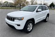 $12900 : 2017 Grand Cherokee Laredo thumbnail