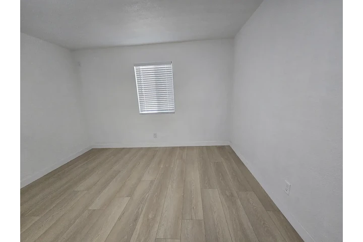 $800 : Newly remodeled single story! image 7