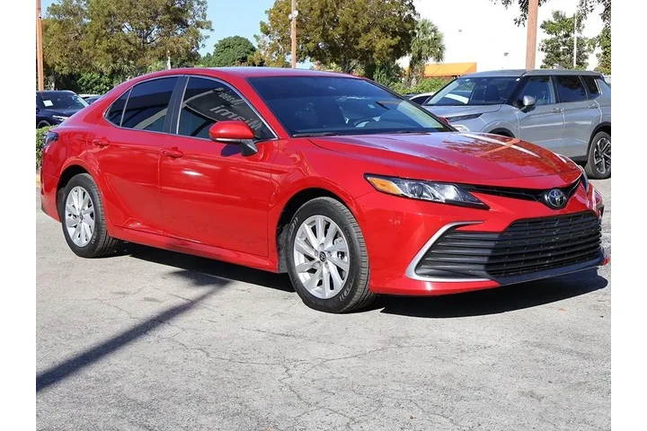 $18990 : Toyota Camry 2023 LE 4dr Sed image 2