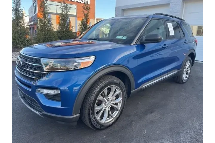 $29925 : Ford Explorer 2022 AWD XLT 4 image 2