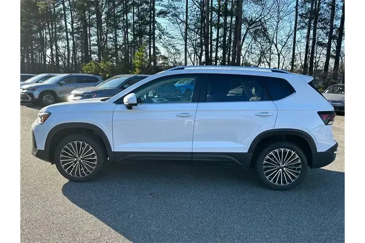 $22994 : Volkswagen Taos 2025 SE 4dr image 4