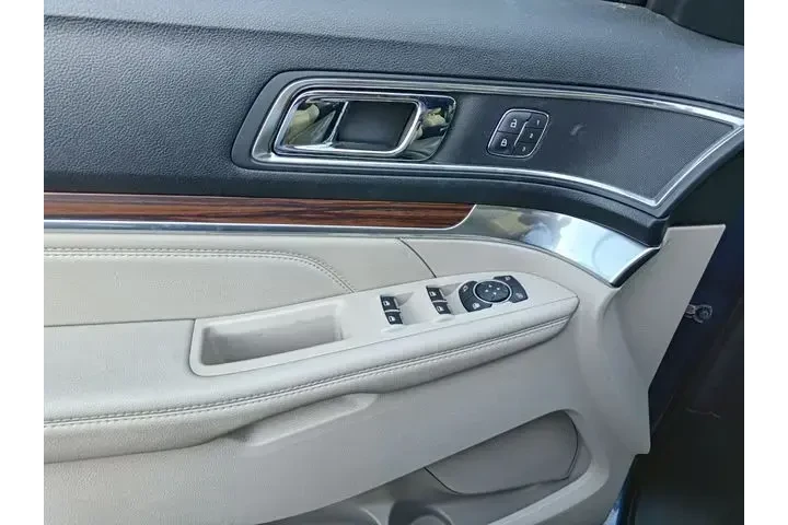 $26850 : Ford Explorer 2019 AWD Limit image 6
