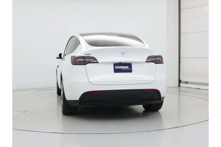 $33998 : Tesla Model Y 2022 AWD Long image 6