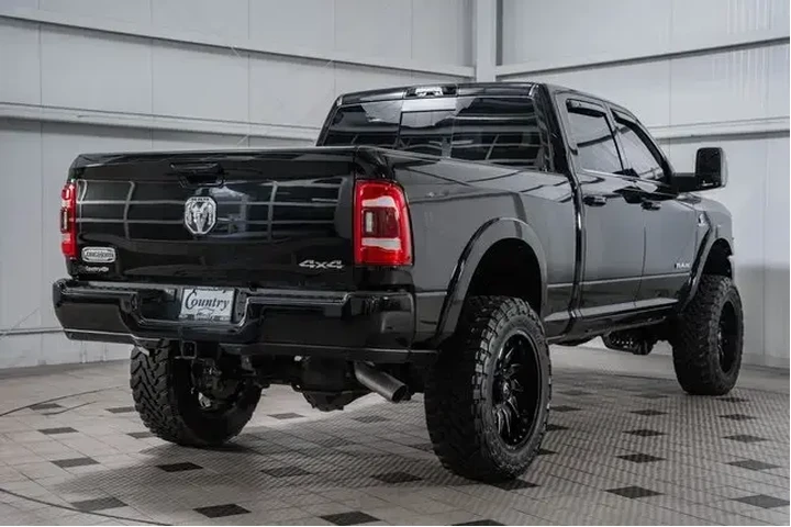 $69500 : Ram 2500 2023 4x4 Limited Lo image 8