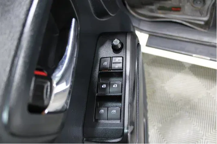 $26977 : Toyota Tacoma 2019 4x4 TRD P image 7