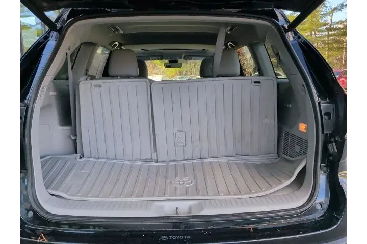 $26559 : Toyota Highlander 2019 AWD S image 9