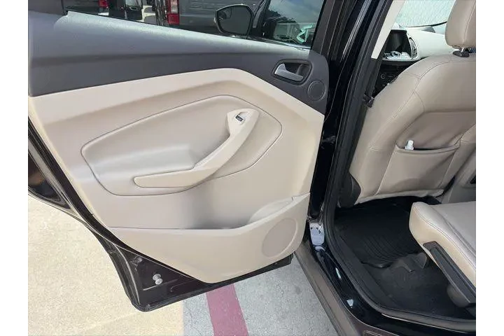 $18700 : Ford Escape 2019 Titanium 4d image 6