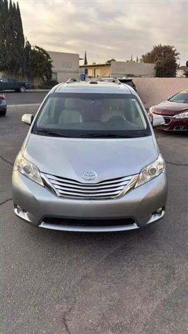 $15888 : 2014 TOYOTA SIENNA image 7