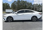 $19836 : Hyundai ELANTRA 2024 SEL 4dr thumbnail