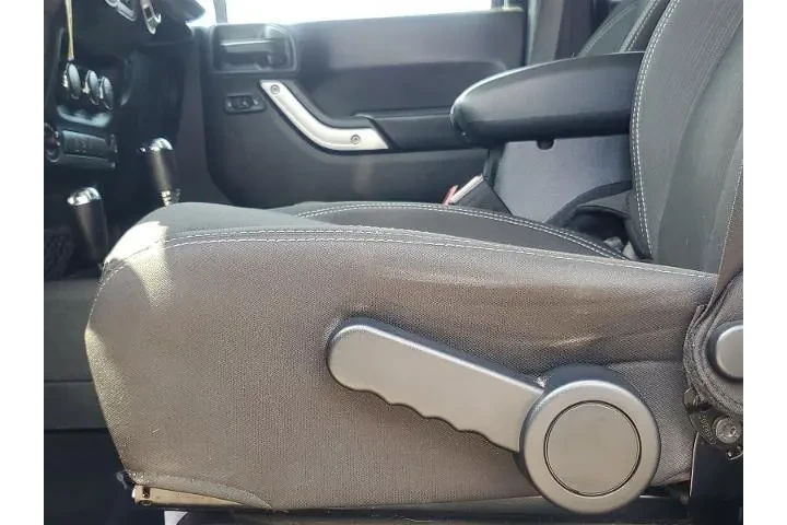 $18900 : Jeep Wrangler JK Unlimited 2 image 6