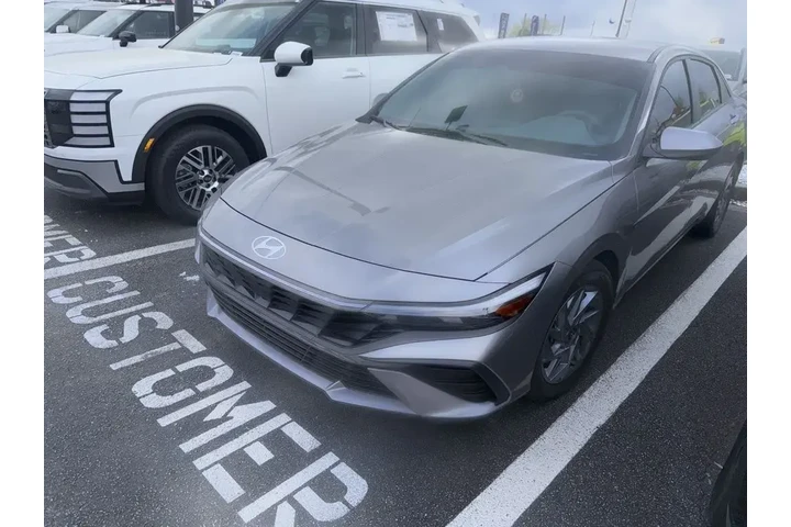 $24391 : Hyundai ELANTRA Hybrid 2025 image 3