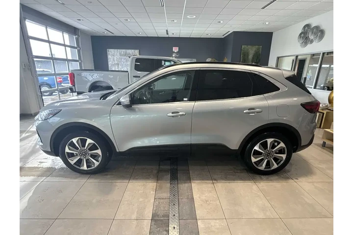 $24918 : Ford Escape 2024 AWD Platinu image 6