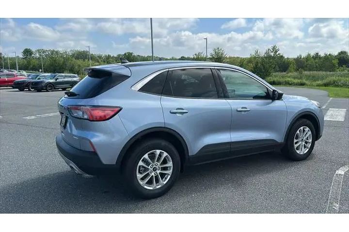 $21299 : Ford Escape 2022 AWD SE 4dr image 5