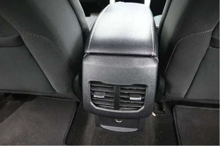 $13783 : Ford Fusion 2019 SE 4dr Seda image 10