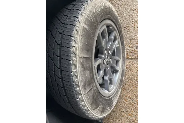 $26104 : Ford Bronco Sport 2024 AWD B image 2